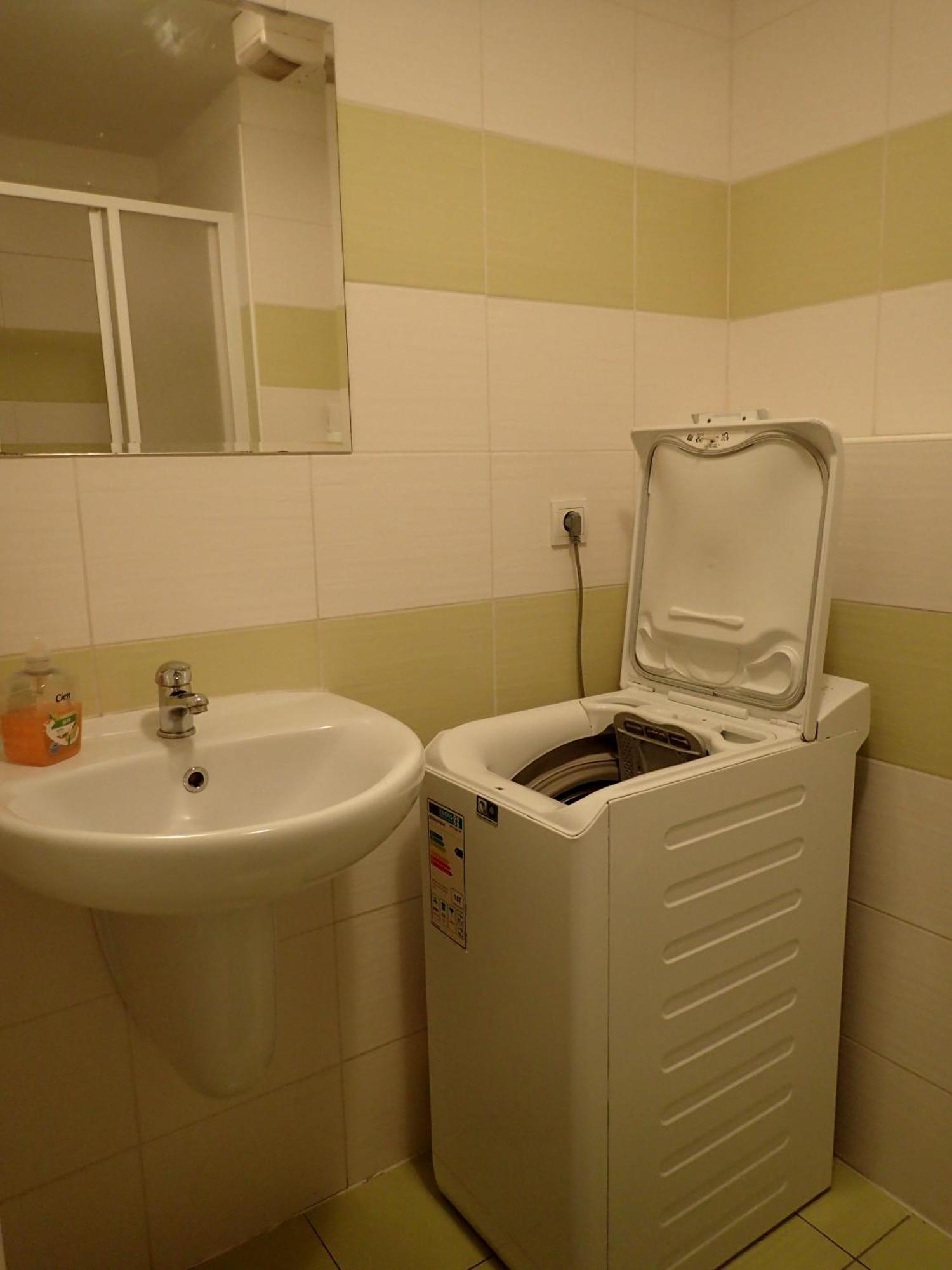 Cozy Apartment Μπρατισλάβα Εξωτερικό φωτογραφία